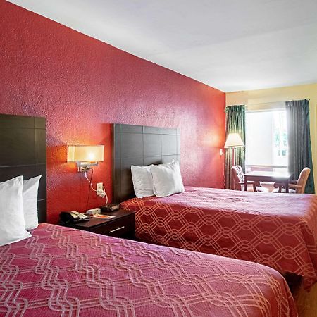 Ramada Limited Clearwater Hotel And Suites Экстерьер фото