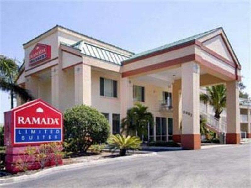 Ramada Limited Clearwater Hotel And Suites Экстерьер фото